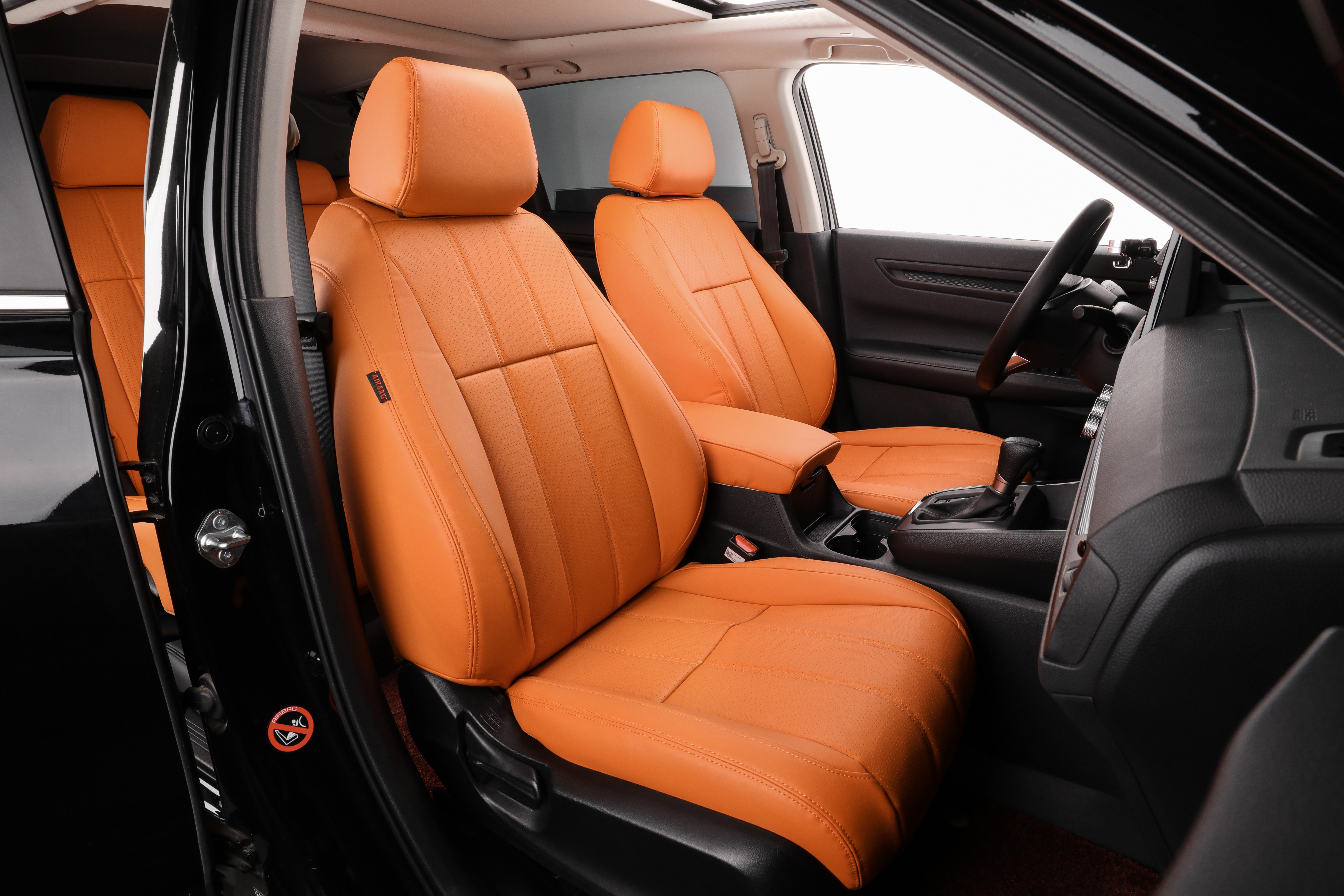 Back to School Season Essentials: Car Interiors Recommended for Family Car Owners