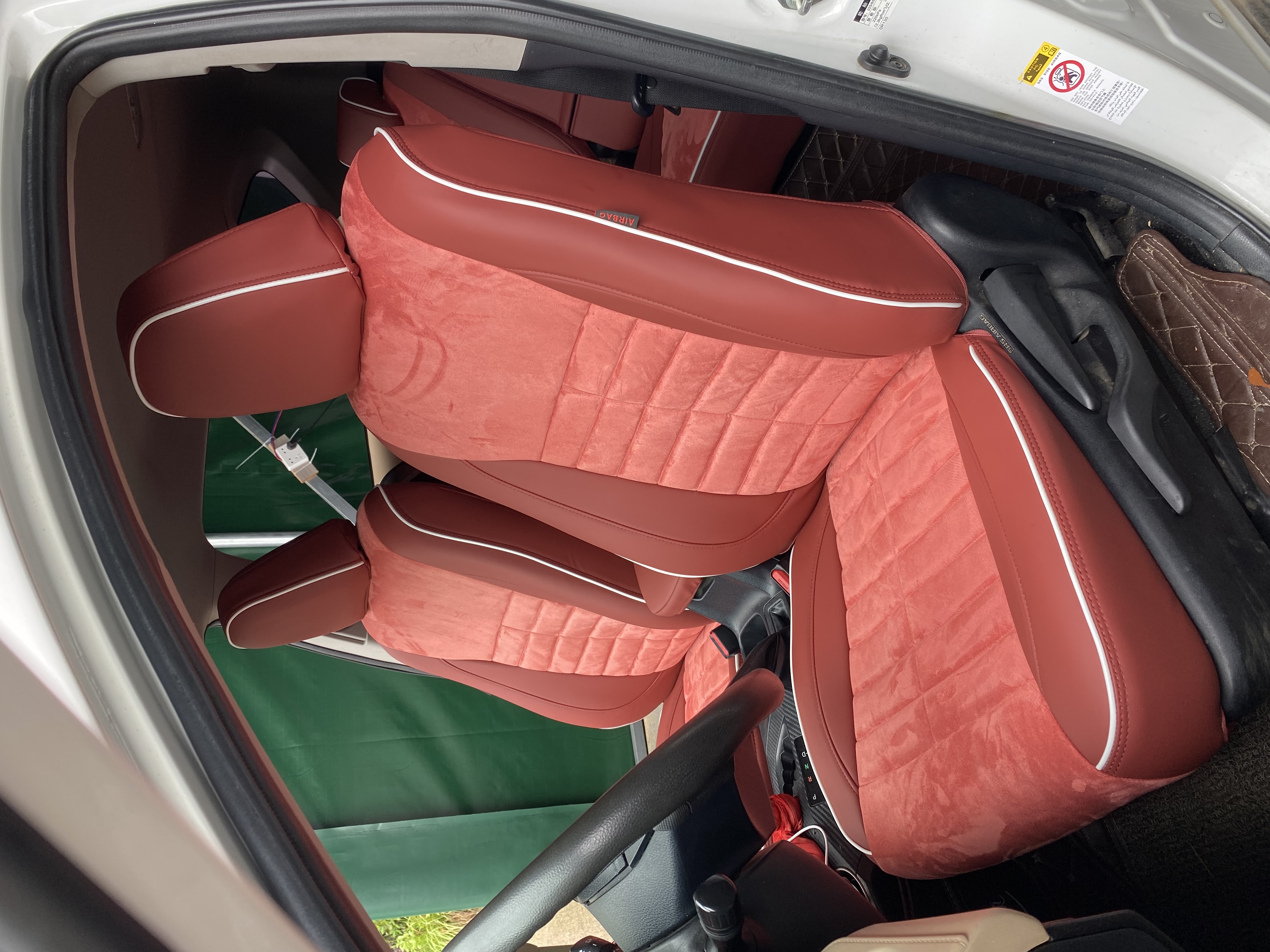A must-have for self-driving tours in spring: How to choose comfortable car seat covers and floor mats?