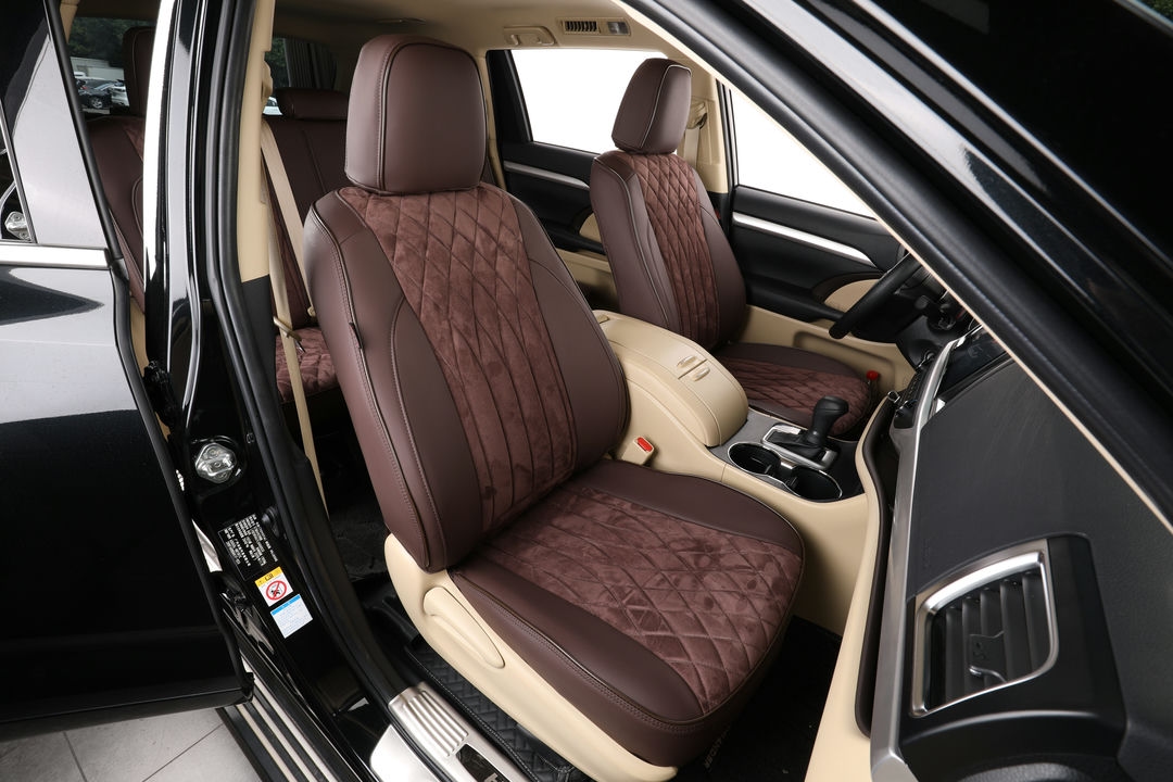 toyota highlander ekr fm63 brown leather and suedette with middle pineapple pattern with edge piping 1